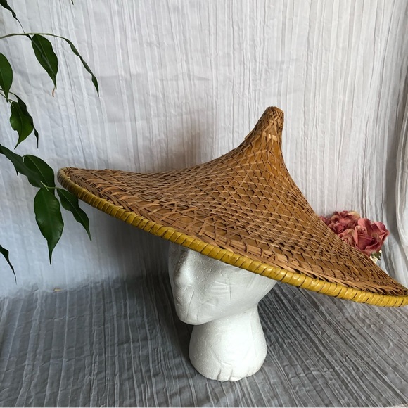 unbranded Accessories - CHINESE traditional cone shaped wide brim BAMBOO HAT SUN HAT 18 " across unisex